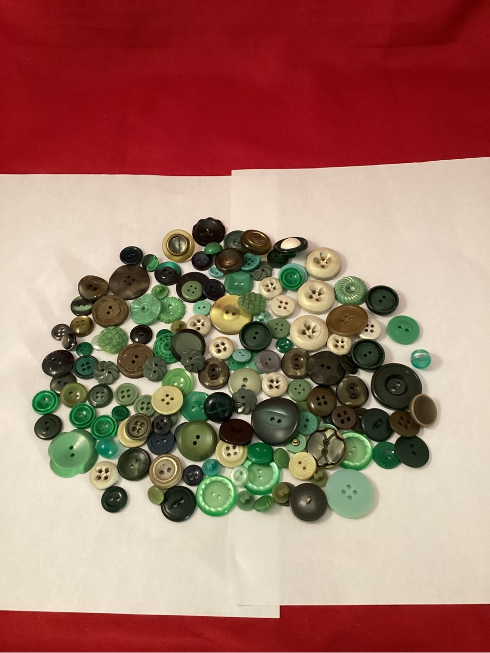 133 grams of Assorted Green Sewing Buttons